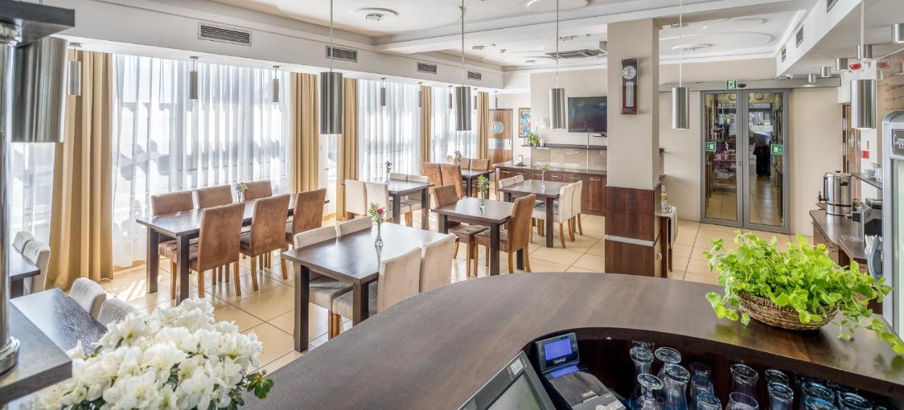 Hotel Stork Brodnica  Exteriör bild